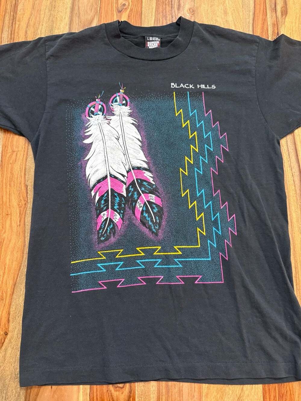 Vintage 90s Black Hills Native American Feather T-Shirt Single Stitch